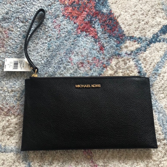 MICHAEL Michael Kors Handbags - Michael Kors Zip Clutch Wristlet